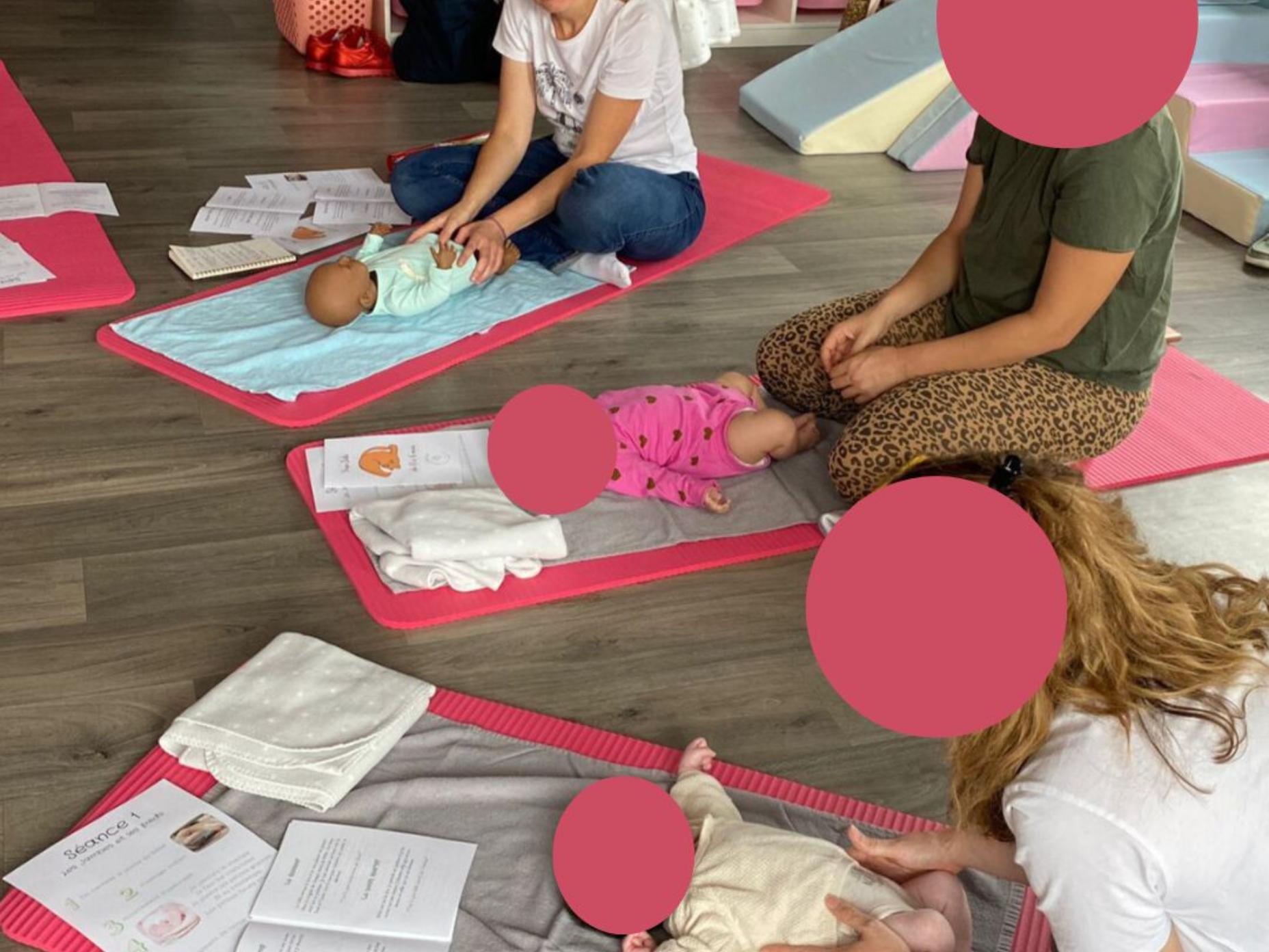Atelier collectif yoga bébé sur le thème des pleurs du soir